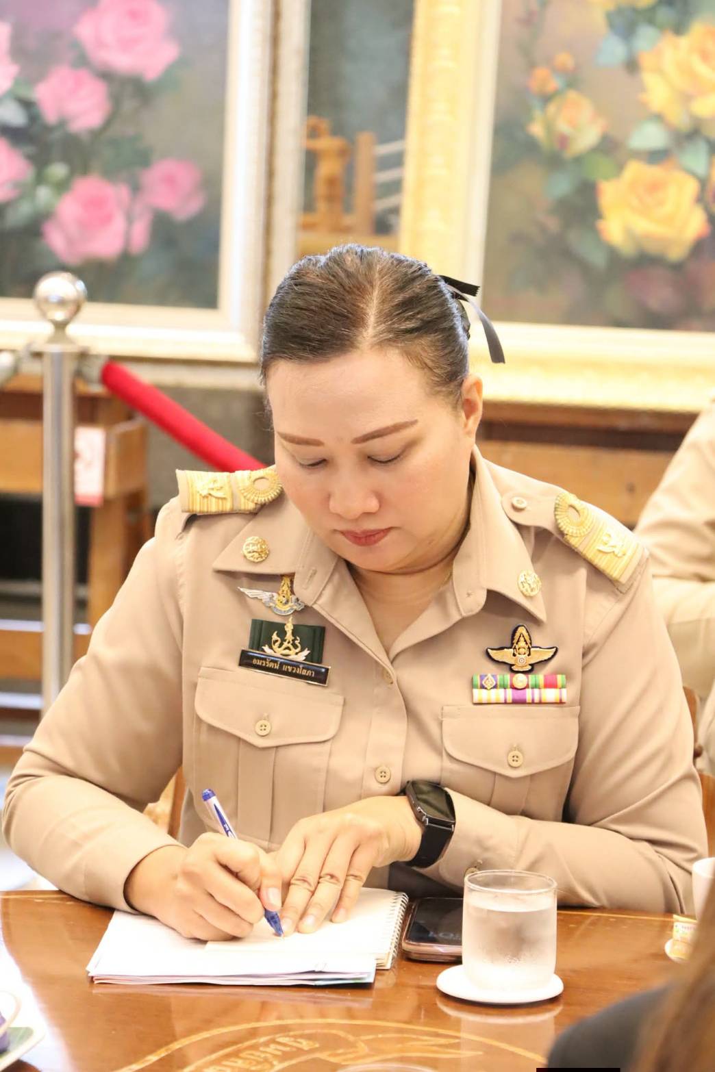 title - ศพส. ประชุมเตรียมความพร้อมจัดนิทรรศการ งานพระราชพิธีถวายพระเพลิงพระบรมศพ สมเด็จพระนางเจ้าสิริกิติ์ พระบรมราชินีนาถ พระบรมราชชนนีพันปีหลวง ณ ศูนย์ส่งเสริมและพัฒนาอาชีพเสริมนอกภาคการเกษตร (ศูนย์ศิลปาชีพ บางไทรฯ (เดิม)) 